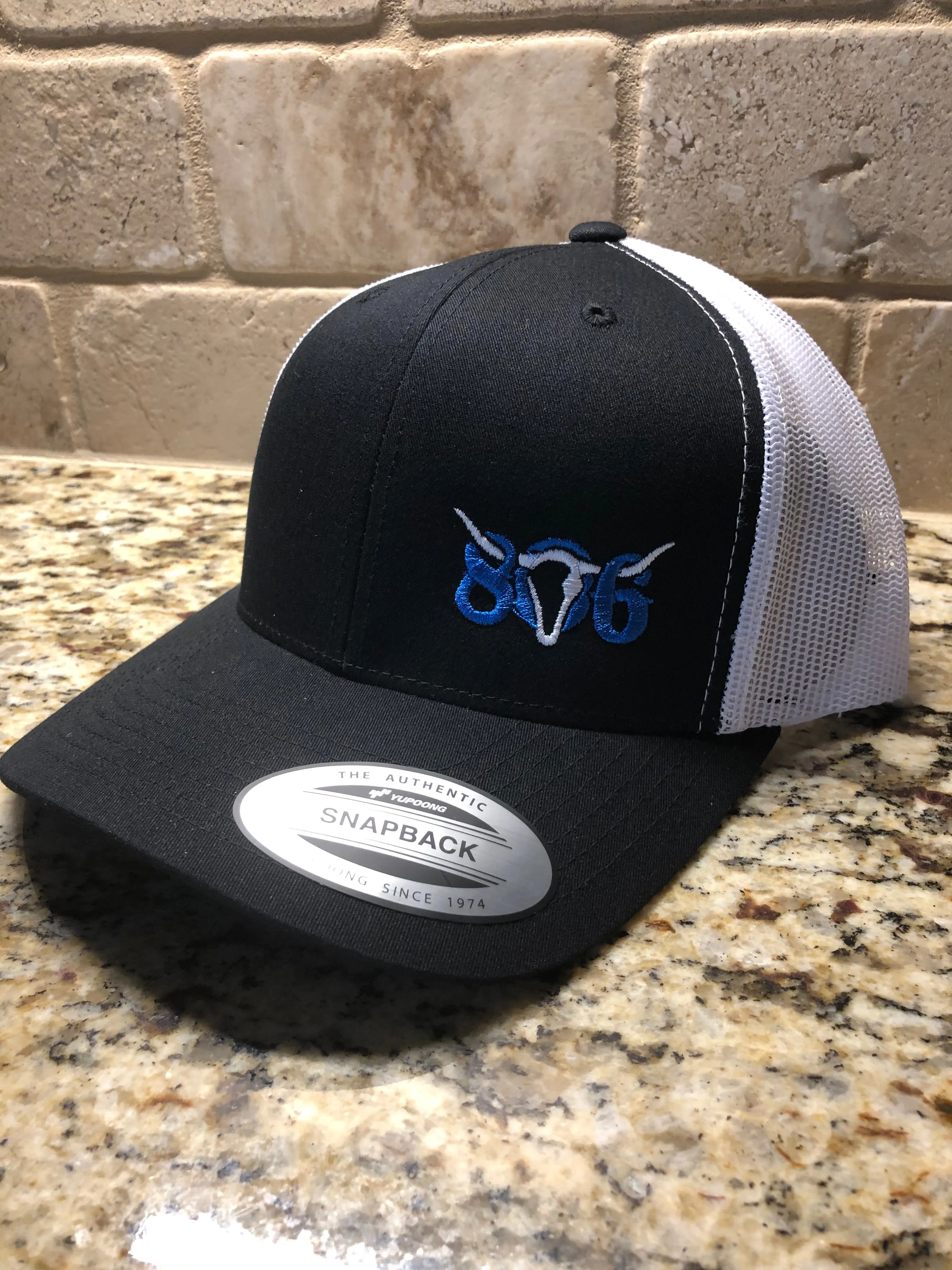 806 Black Snapback White Mesh (Electric Blue 806 White Skull)