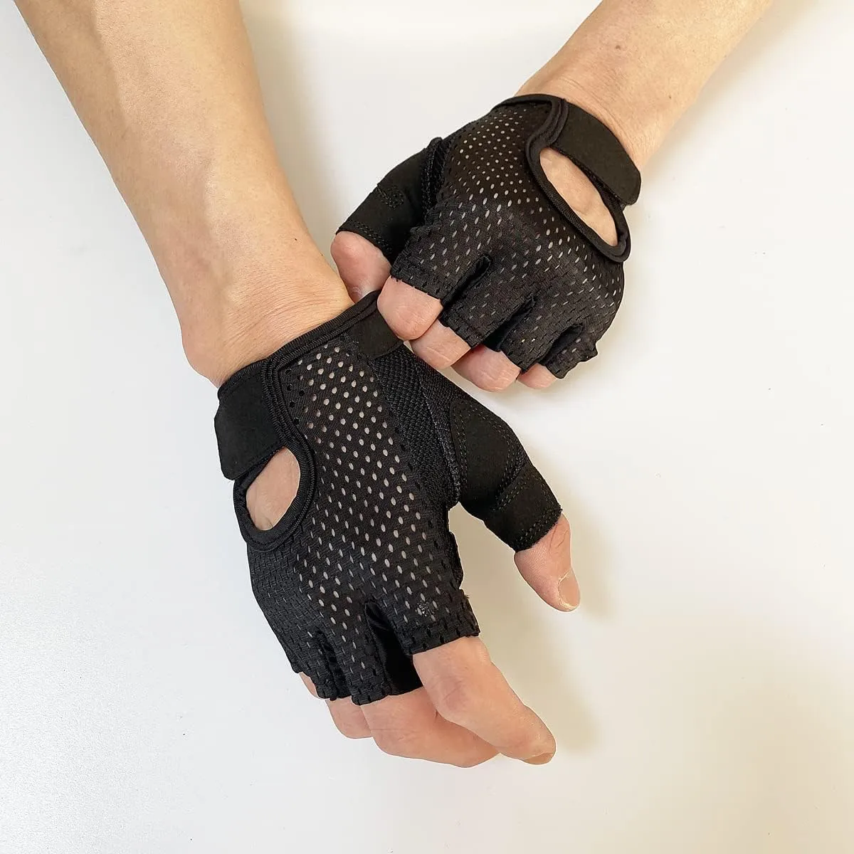 KEYDUACU Workout Gloves,Weight Lifting Fingerless Gym Exercise Gloves,Men's and Women's Anti-calluses Must-Have Fitness Gloves, Lightweight and Breathable