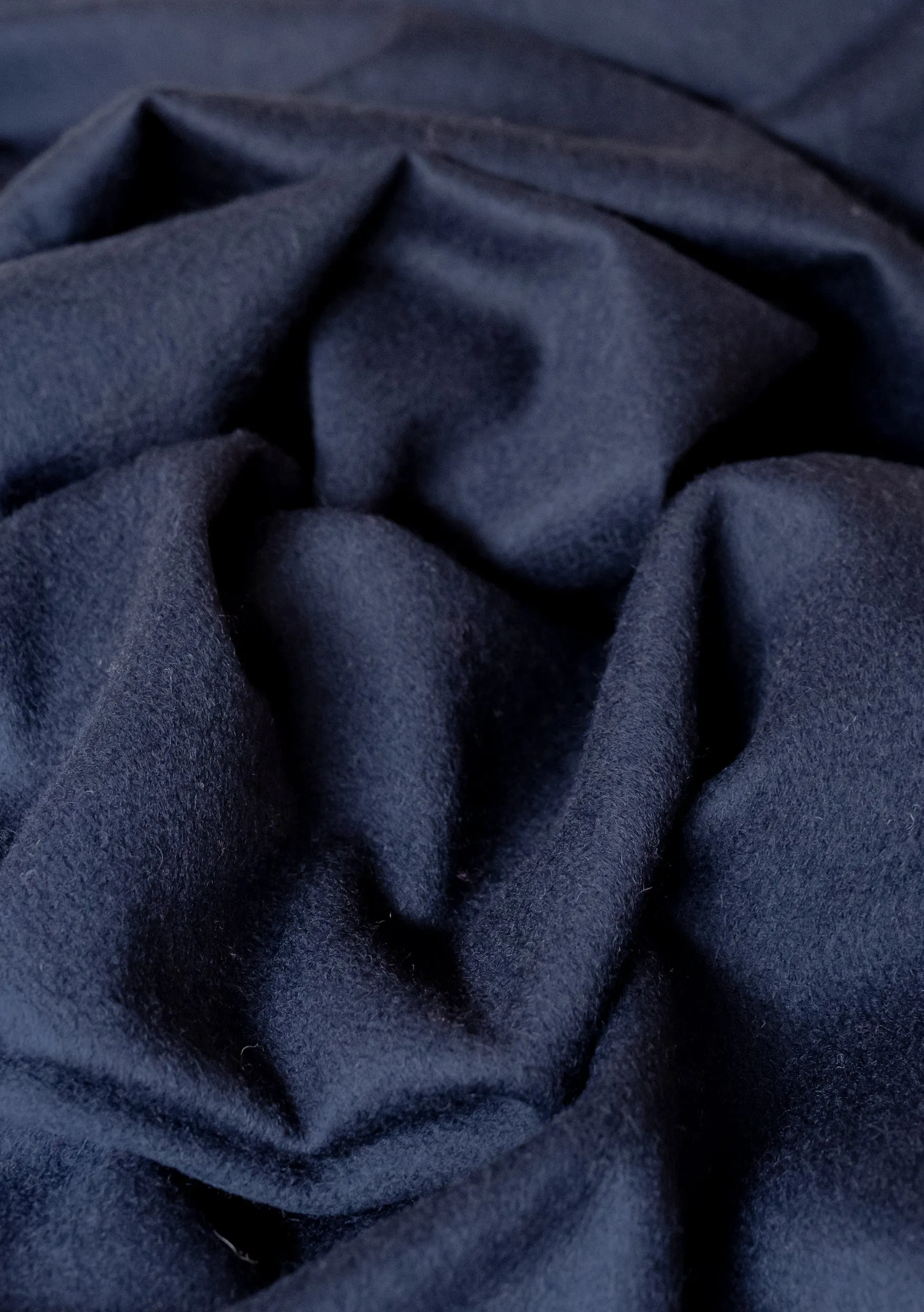Lambswool Blanket Scarf in Navy