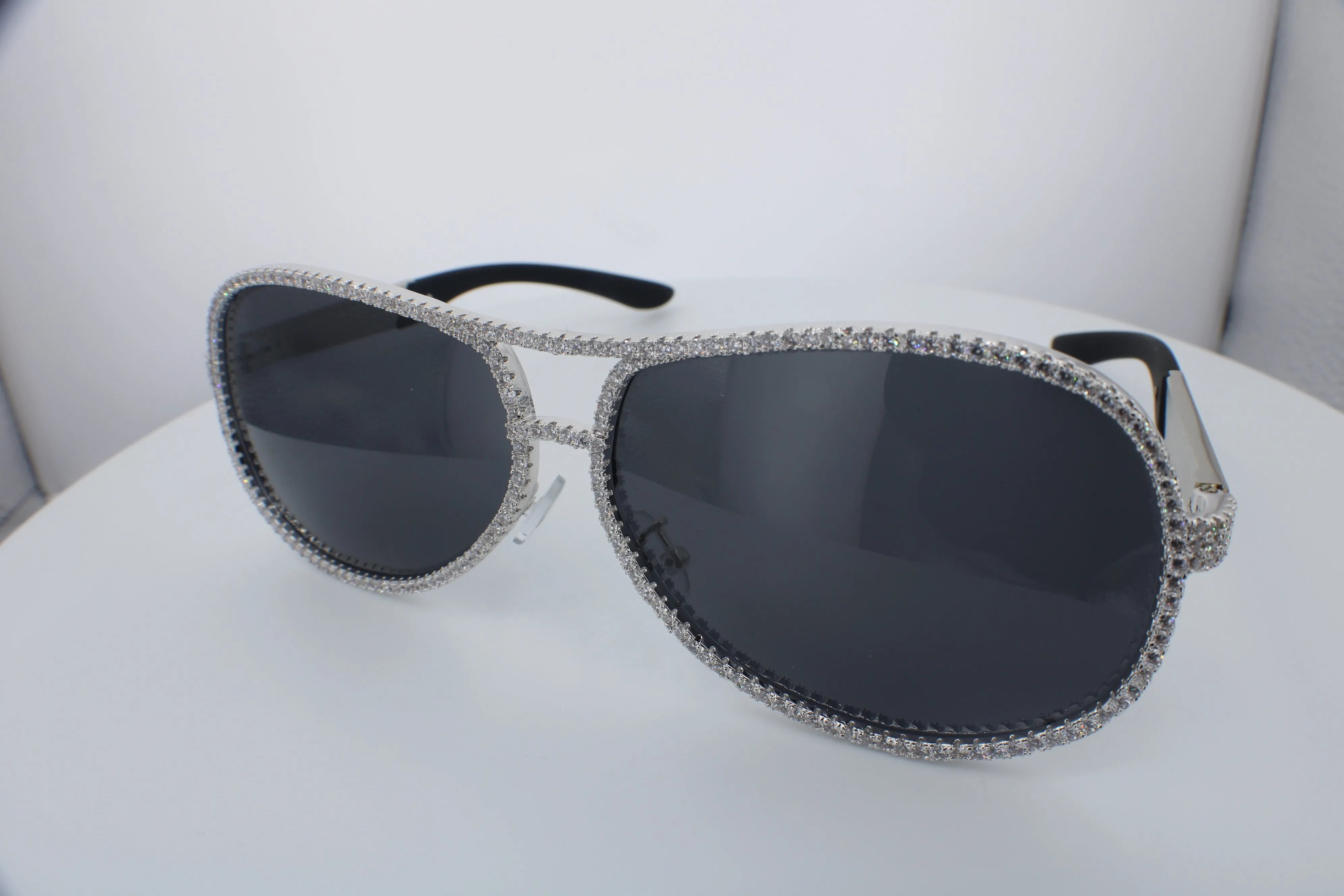 YELLOW GOLD DIAMOND SHADES