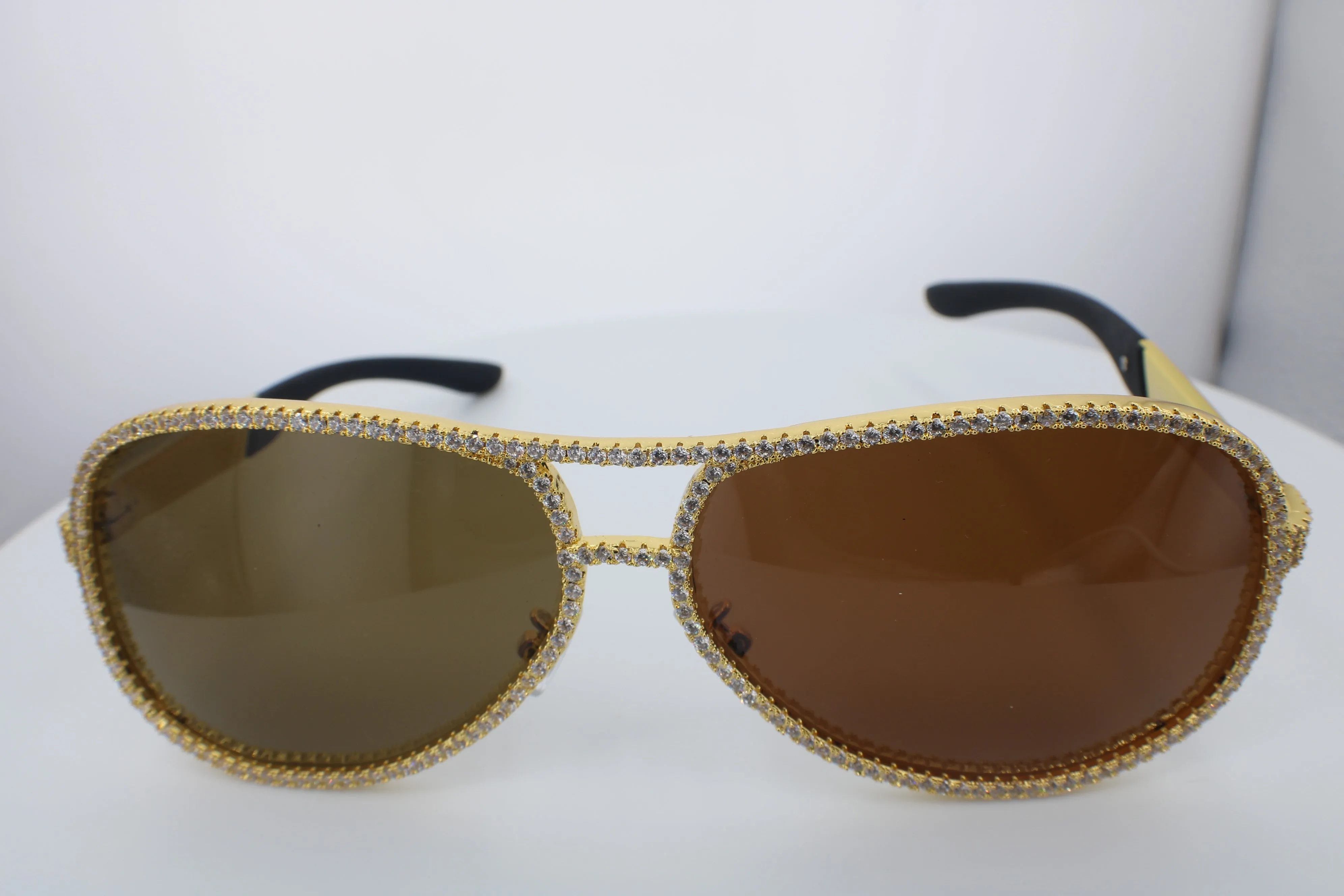YELLOW GOLD DIAMOND SHADES